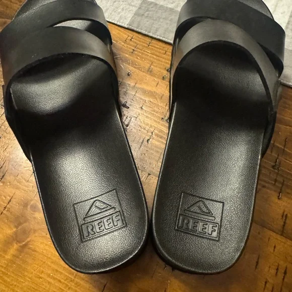 New! Reef Black Slide Platform Sandals - Picture 2 of 7